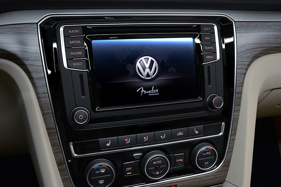 Volkswagen Passat 2016 pantalla