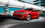 Nuevo Kia Optima 2016 color rojo en carretera