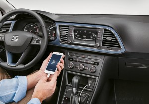 Seat León Connect 2016 México conectando smartphone