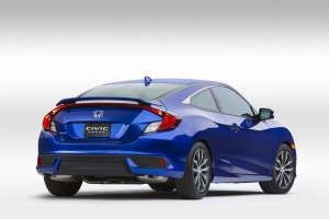 Honda Civic Coupé 2016 vista posterior