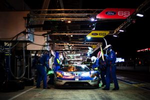 Ford GT para Las 6 horas de México en taller de frente