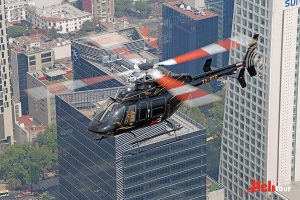 CabiFLY Shuttle helicóptero en servicio en la CDMX sobre edificios
