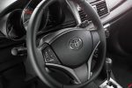 Toyota Yaris Hatchback 2017 en México volante con controles