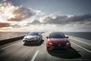 Toyota Camry 2018 en carretera