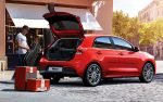 Kia Rio 2018 en México color rojo cajuela abierta