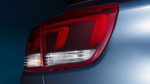 Kia Rio Hatchback 2018 Hecho en México luces traseras LED