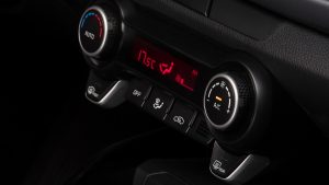 Kia Rio Hatchback 2018 aire acondicionado automático