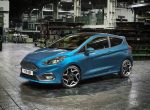 Ford Fiesta ST 2018 lateral en fábrica