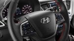 Hyundai Accent 2018 interior volante con controles