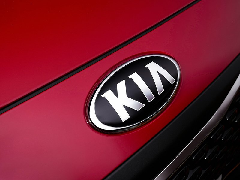 Kia Niro 2017 en México emblema KIA