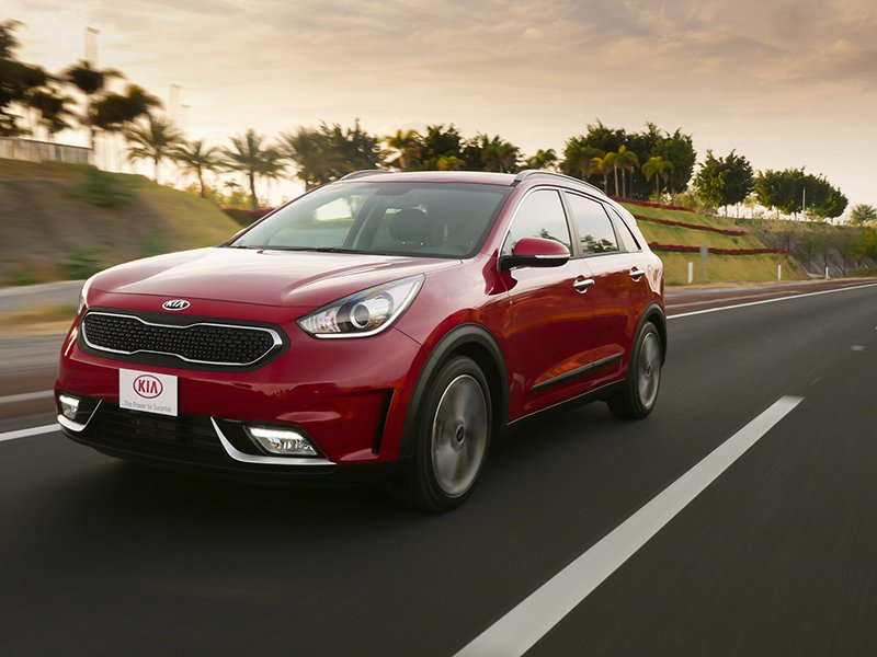 Kia Niro 2017 en México parte frontal y lateral izquierdo