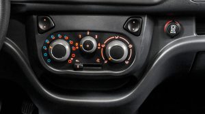 RAM ProMaster Rapid 2017 en México interior controles aire acondicionado