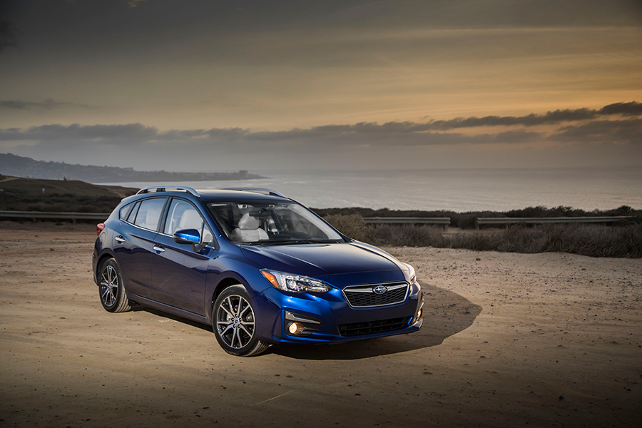 Subaru Impreza 2017 en México, exterior color azul hatchback