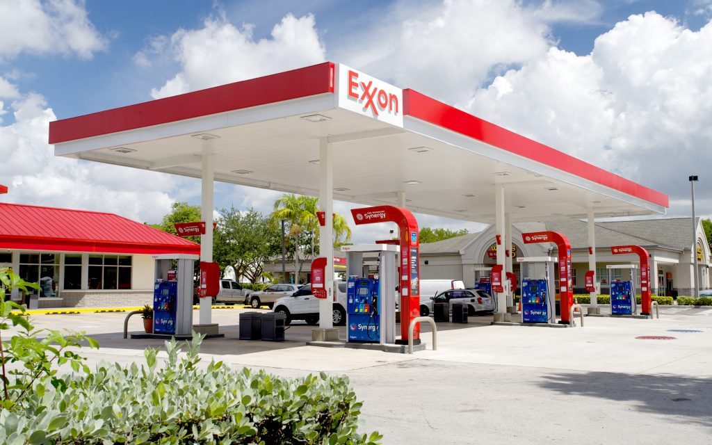 ExxonMobil llega con estaciones de servicio este año