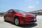 Toyota Prius 2017 en México prueba de manejo de frente lateral derecho