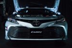 Toyota Camry 2018 emblema frontal
