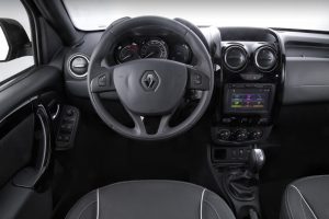 Renault Duster Oroch 2018 panel interior