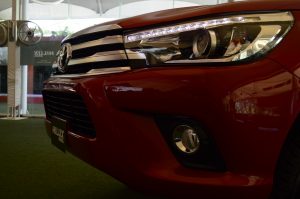 Hilux Diésel 2018 faro frontal y parrilla