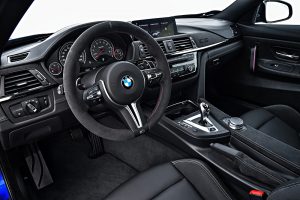 BMW M4 CS 2018 en México interior pantalla touch de 8.8 pulgadas volante forrado
