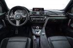 BMW M4 CS 2018 en México interior pantalla touch de 8.8 pulgadas volante forrado de frente
