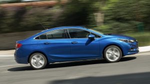 Chevrolet Cruze 2018 lateral derecho