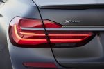 BMW m760 li-xDrive faro posterior