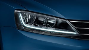 Volkswagen Jetta 2018 faro frontal