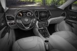 Honda Accord 2018 interiores tablero, pantalla touch y asientos en piel contrastante