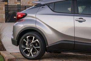 Toyota C-HR 2018 en México lateral faros y rines