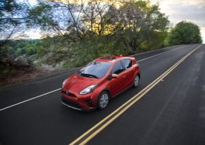 Toyota Prius c 2018 en México exterior toma en carretera