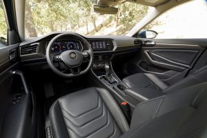 Nuevo Volkswagen Jetta 2019 interior pantalla touch materiales