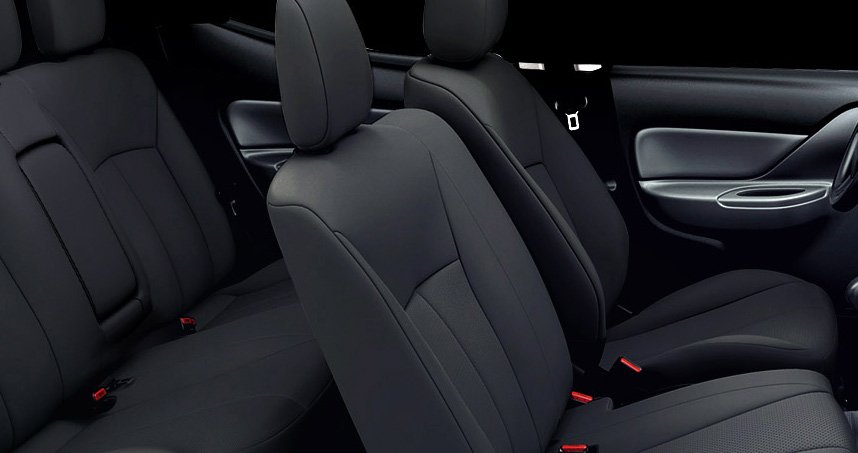 Mitsubishi L200 2018 en México - interior asientos