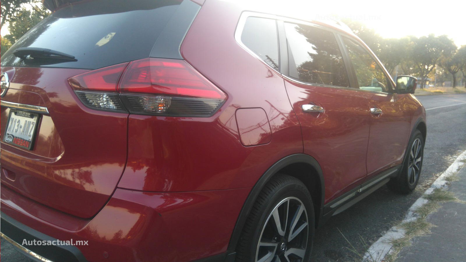 Nissan X-Trail 2018 en prueba y análisis - zaga con faros