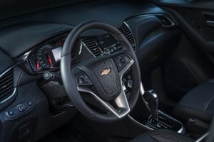 Chevrolet Trax Midnight 2019 volante