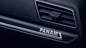 Volkswagen Gol PANAM interiores con el logo de la marca de tenis