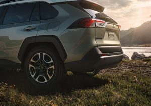 2019 Toyota RAV4 posterior