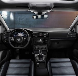 Volkswagen golf R 2019 interiores volante, pantalla, palanca, asientos