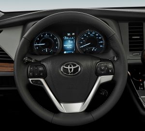 Toyota Sienna 2020 para México - interior volante con controles
