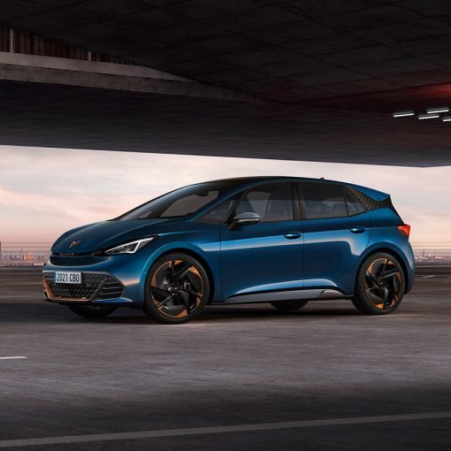 Cupra Born 100% eléctrico medio lateral, rines