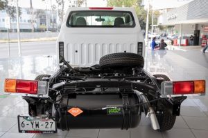 Nissan Np300 conversión a Gas natural tanque