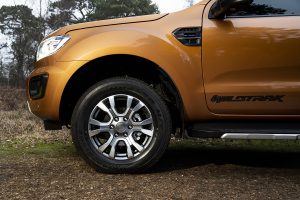 Ford Ranger Wildtrak 2021 en México - diseño exterior, rines de 18 pulgadas bitono