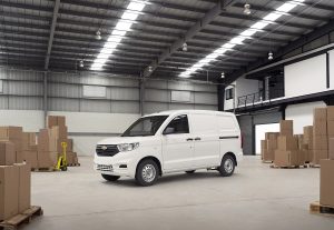 Chevrolet Tornado Van 2022 en México color blanco diseño exterior