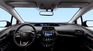 Toyota Prius 2022 en México interior tablero con pantalla a color y amplio clúster