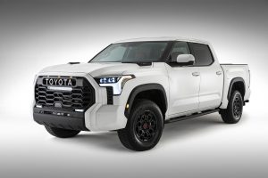 Toyota Tundra 2022 color blanco exterior