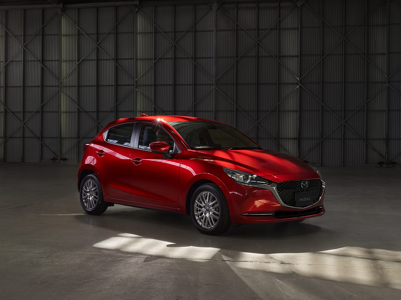 Mazda 2 2022 Mild Hybrid en México color rojo