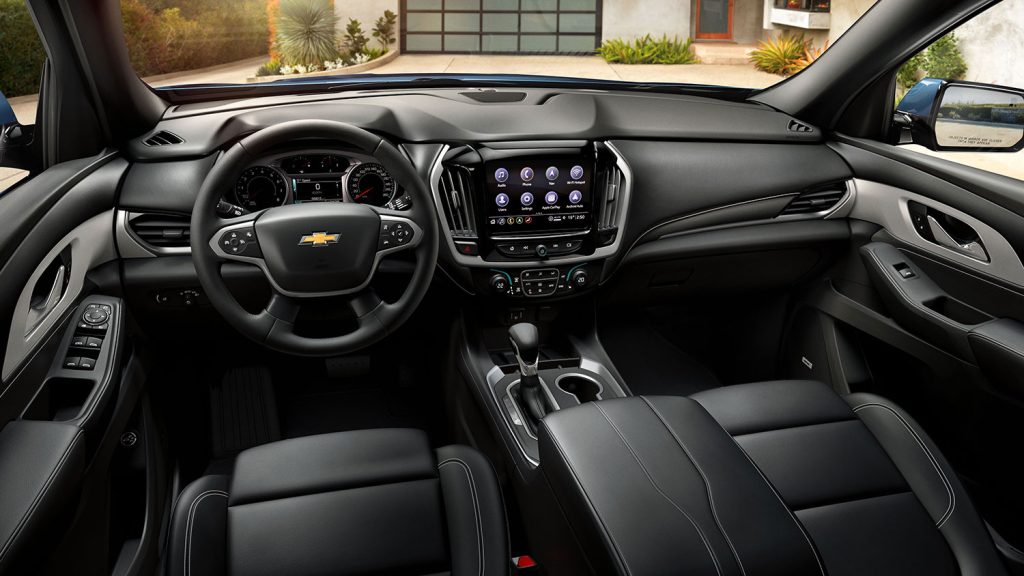 Chevrolet Traverse 2022 en México - Interiores con asientos en piel y pantalla touch HD con soporte para Android Auto y Apple CarPlay