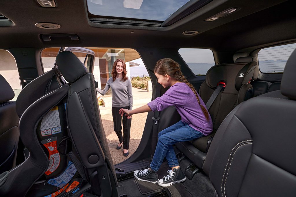 Chevrolet Traverse 2022 en México - interior cómodo para 7 u 8 pasajeros con doble quemacocos