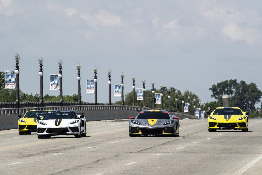 Chevrolet Corvette Stingray IMSA GTLM Championship Edition 2022 en México colores en pista