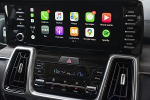 Kia Sorento Turbo SXL 2022 en México - pantalla HD con Android Auto y Apple CarPlay