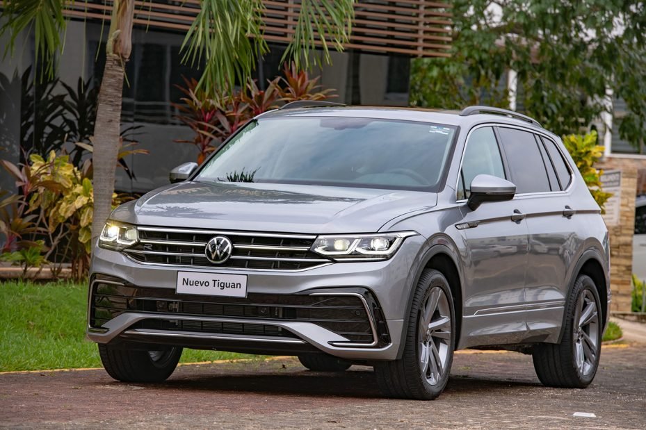 Volkswagen Tiguan 2022 color plata en México